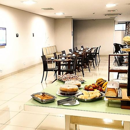 Guess Hotel & Motel Гуарульос Екстериор снимка