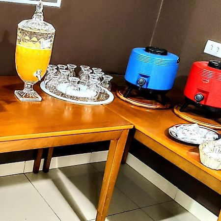 Guess Hotel & Motel Гуарульос Екстериор снимка