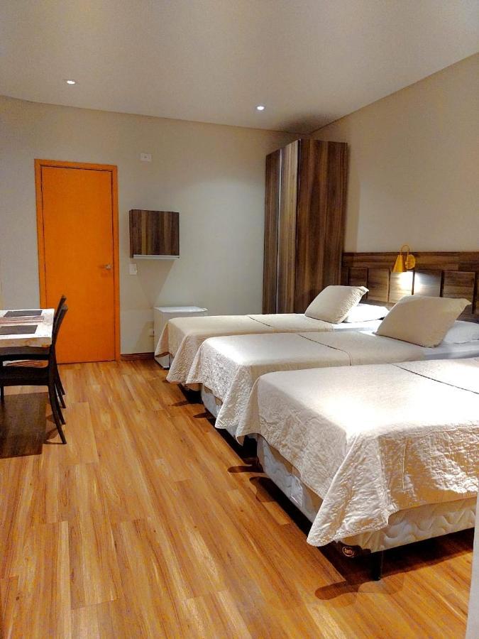 Guess Hotel & Motel Гуарульос Екстериор снимка